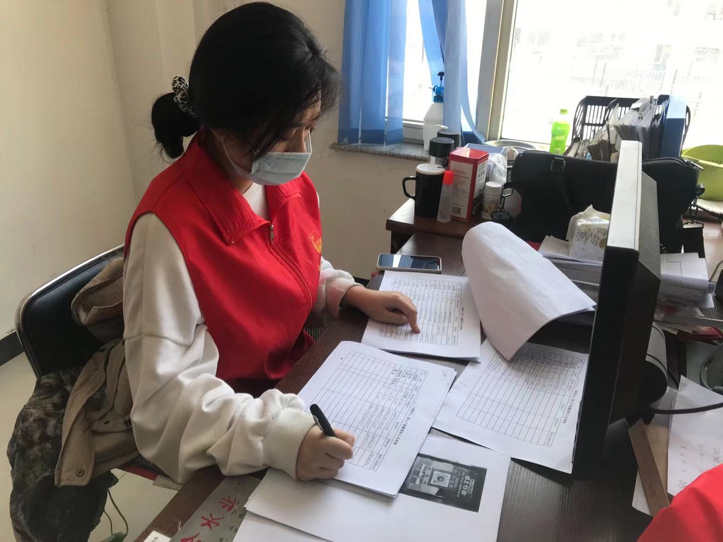 西部志愿者志愿精神,志愿精神点亮家乡文明之光