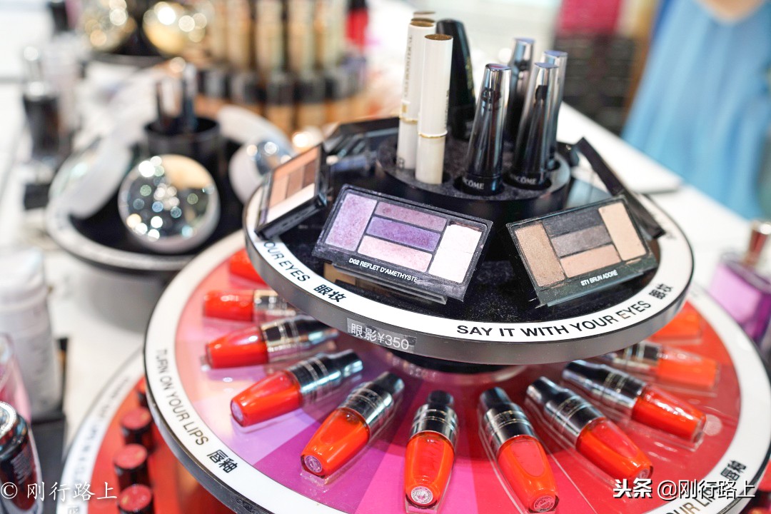 三亚离岛免税180天怎么操作买东西 (海南三亚国际免税店买啥最划算)