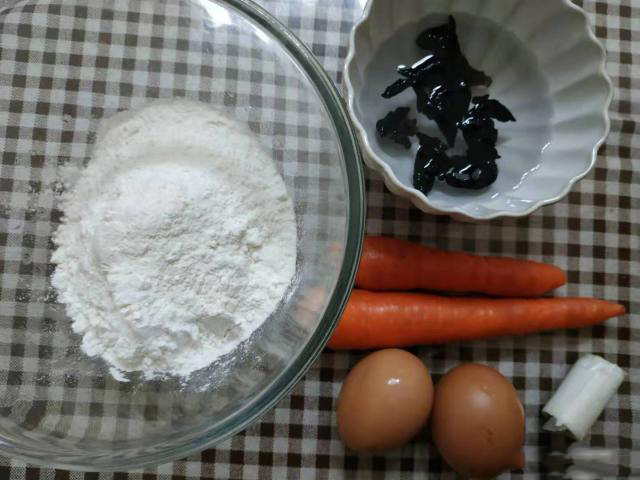 柔软劲道，凉了都不会发硬的馅饼，做法超级简单