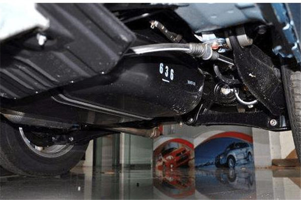 油箱是用什么材质做的,塑料油箱是什么做的