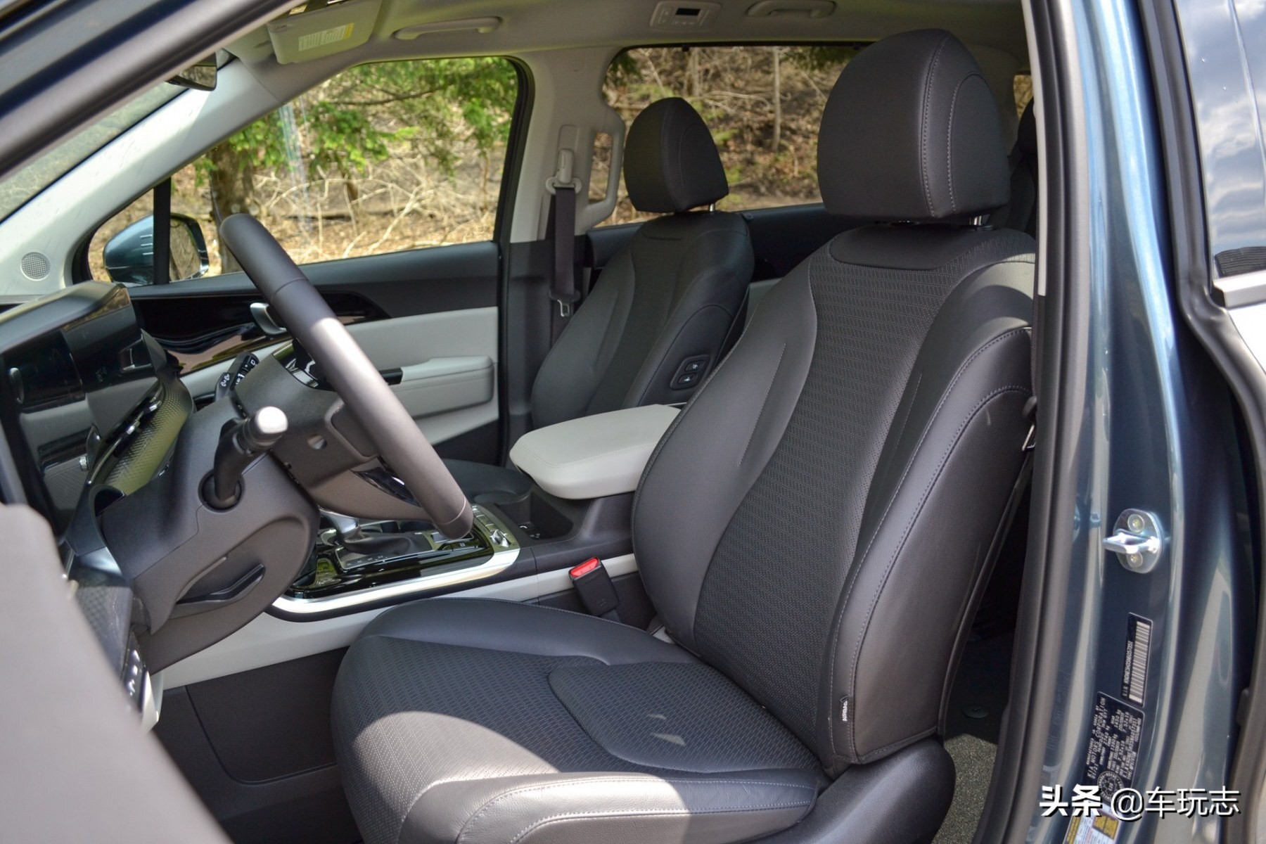 2023款起亚嘉华亮相,起亚嘉华国产mpv2020款高顶