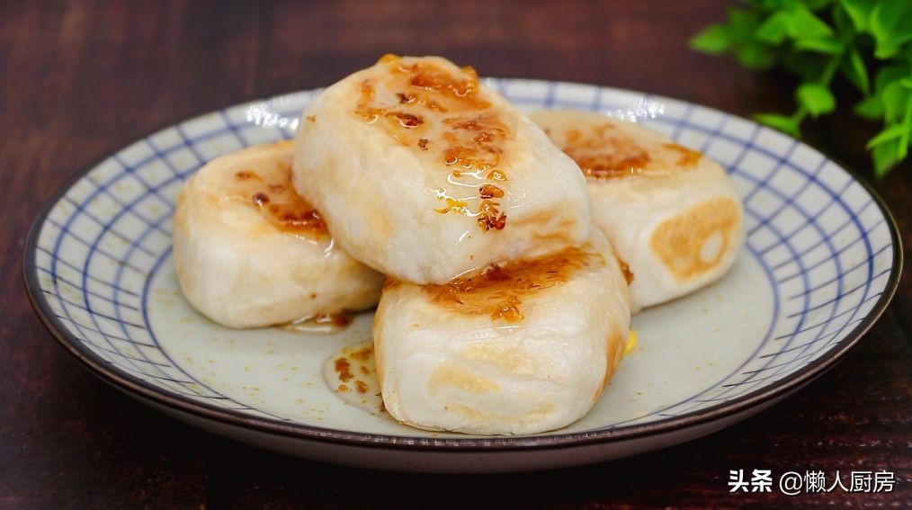 年糕不用微波炉用开水泡软吗,很好吃的年糕爆浆不用煮