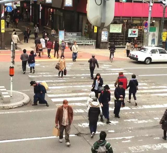 日本街头捡垃圾武士,日本街头捡垃圾天团