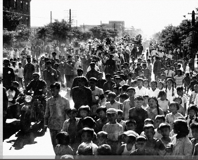 六七十年代雷锋葬礼图片,雷锋葬礼全程视频