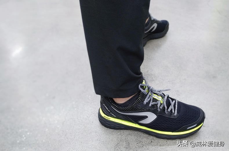 迪卡侬马拉松测评,迪卡侬跑鞋为什么那么便宜