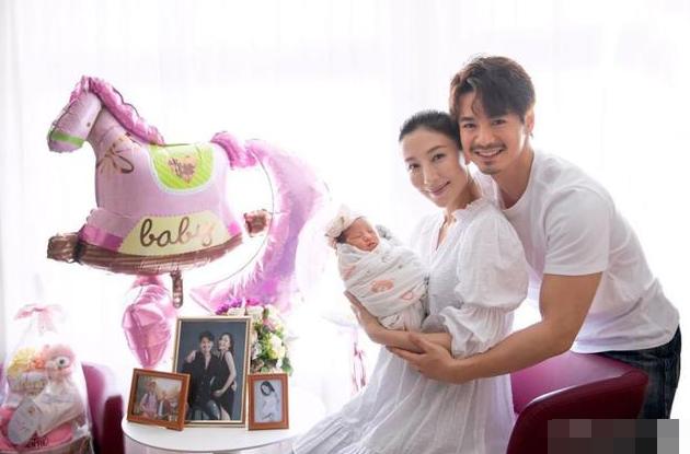 杨怡真实孕照曝光,杨怡一家三口合照曝光