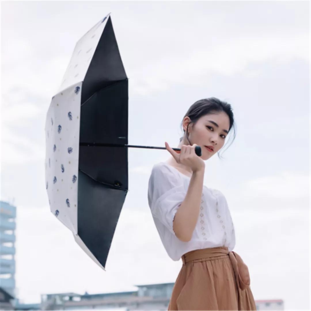 这款口袋伞真够“变态”的！顶着蕉下联名款大旗，做着便宜的勾当