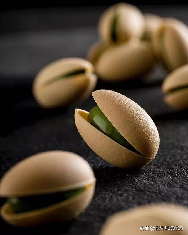 挂在绳子上售卖的“柑橘薰衣草巧克力铃铛”（已打包·可*载下**）