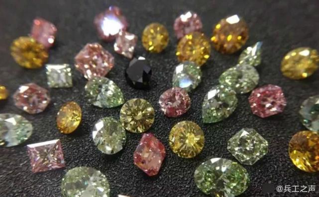 中国兵工企业携多款人造钻石亮相中国国际珠宝展