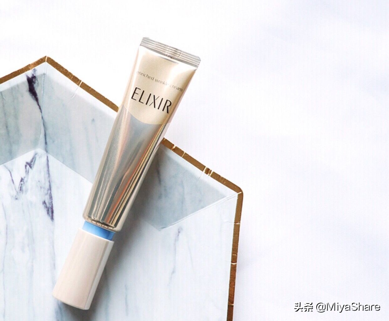 怡丽丝尔纯a小金管眼霜测评,黛珂牛油果好还是怡丽丝尔好用