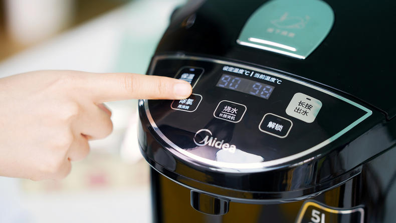 电水壶真的能除氯吗 (美的电热水壶除氯除杂质吗)