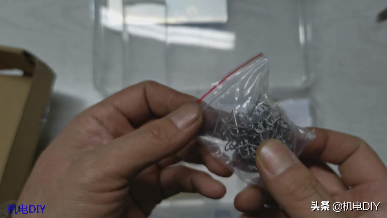 植钉焊枪效果怎样,塑料焊枪和塑料焊钉哪个更牢固