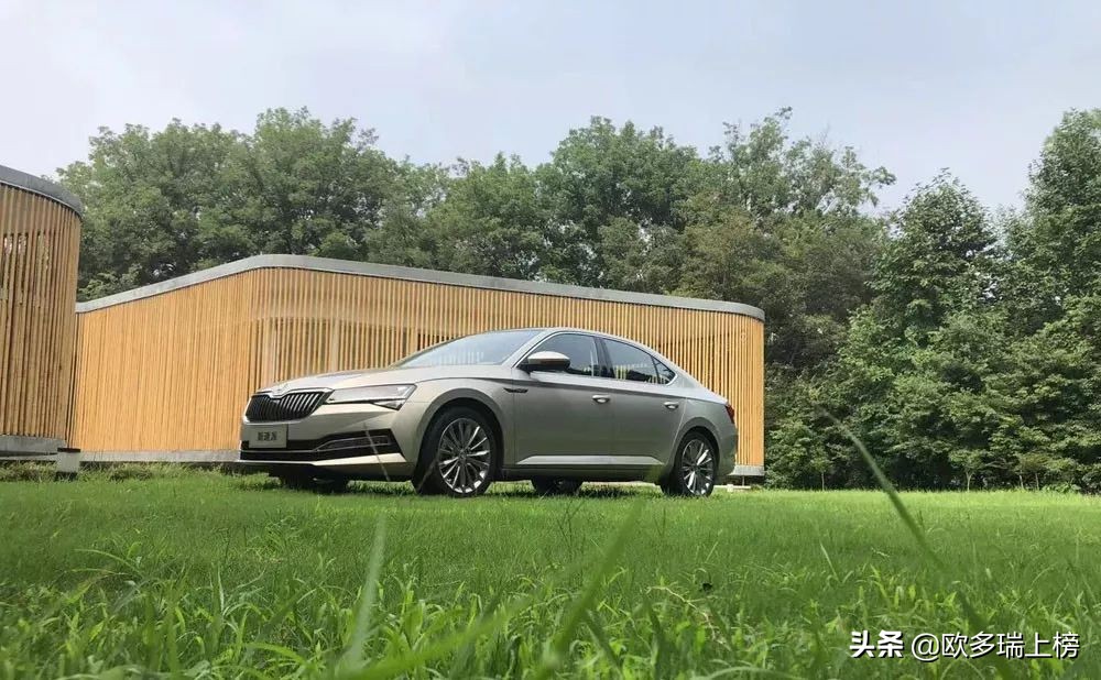 斯柯达新速派雨伞,斯柯达速派带雨伞槽