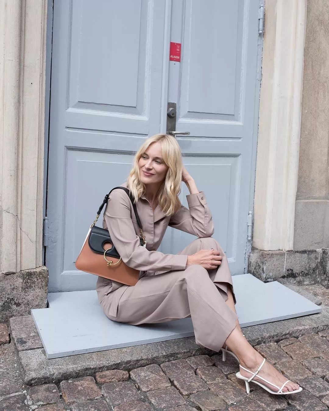 不会穿搭的姐妹正品店,日常一年四季都可以穿的百搭鞋