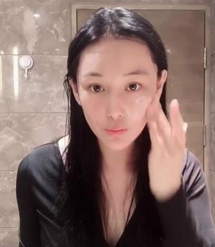 保湿效果好不油腻的平价面霜,月薪护肤品