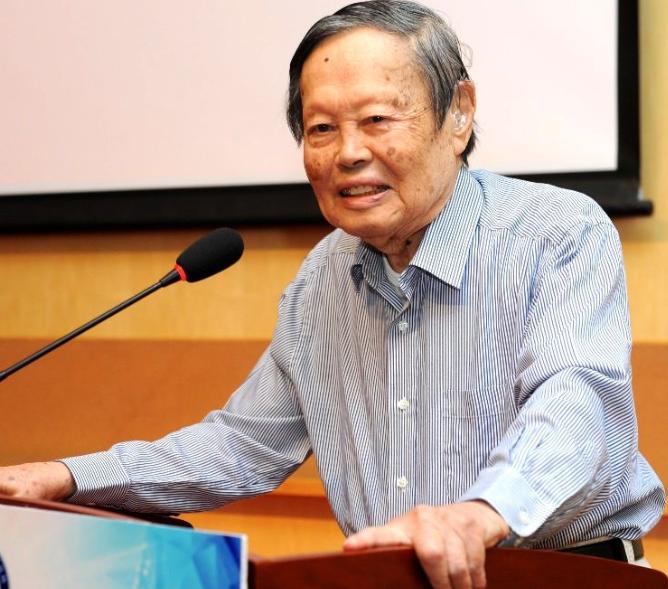 杨振宁和翁帆现在结婚吗,杨振宁同翁帆结婚相差多大