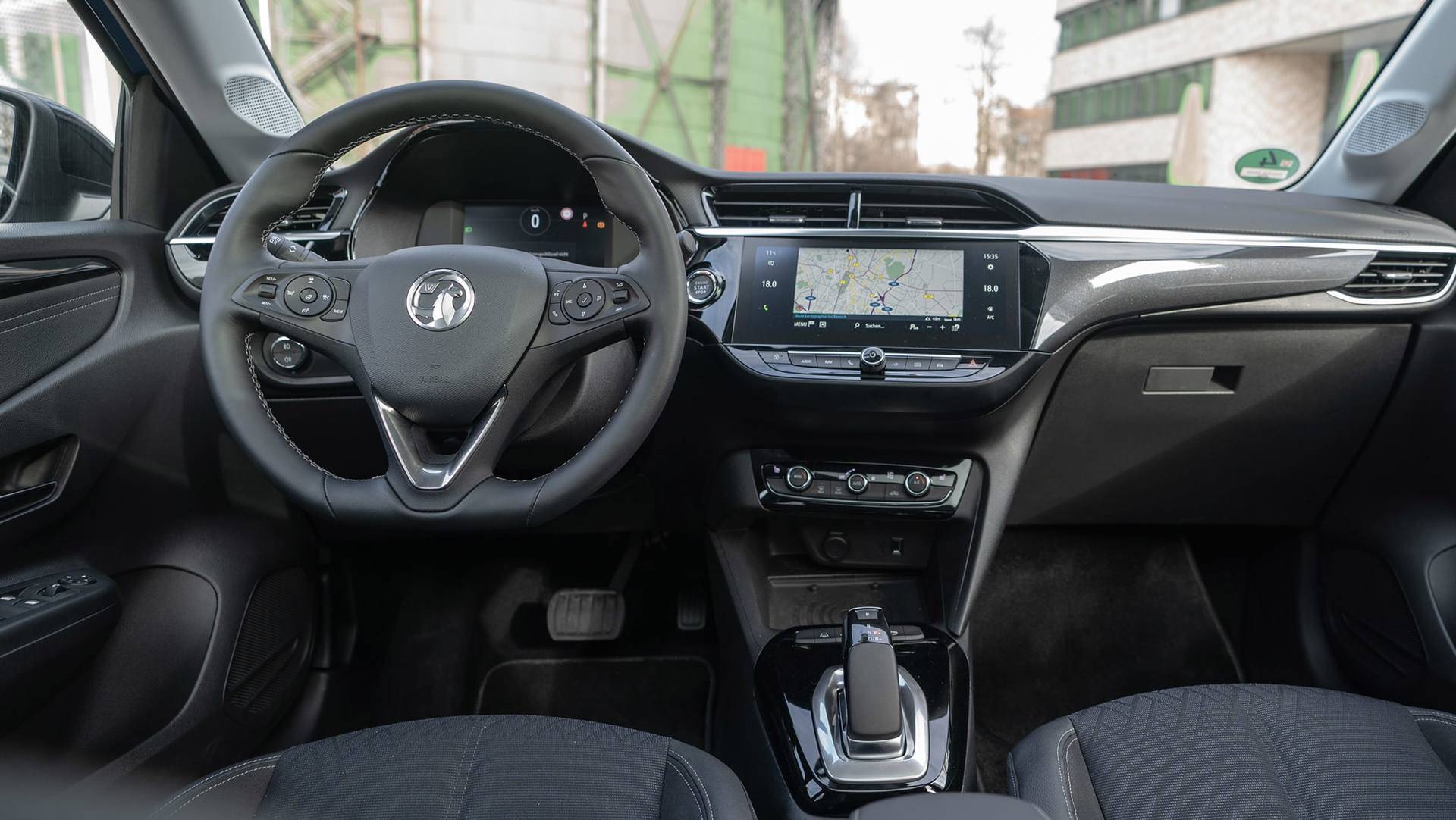 新王当立！这台英国车要抢Polo饭碗，其实就是台电动两厢赛欧