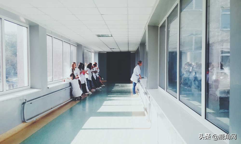 人受伤严重时大脑自我保护,受伤了才能体会到健康的重要性