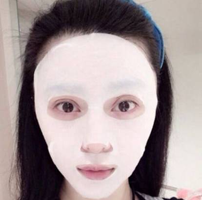 看了范冰冰素颜照,范冰冰的敷面膜方法居然这么好用