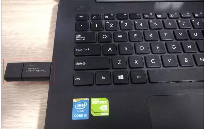 系统崩溃没有光驱u盘怎么装系统,系统崩溃下如何用u盘重装win7系统