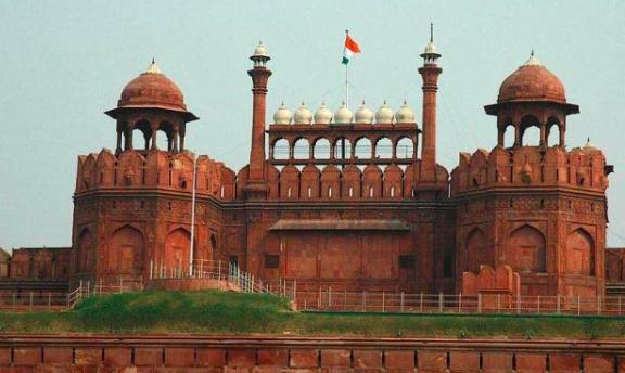 印度的公路里程达到了800万公里 (印度耕地面积为什么比中国多)