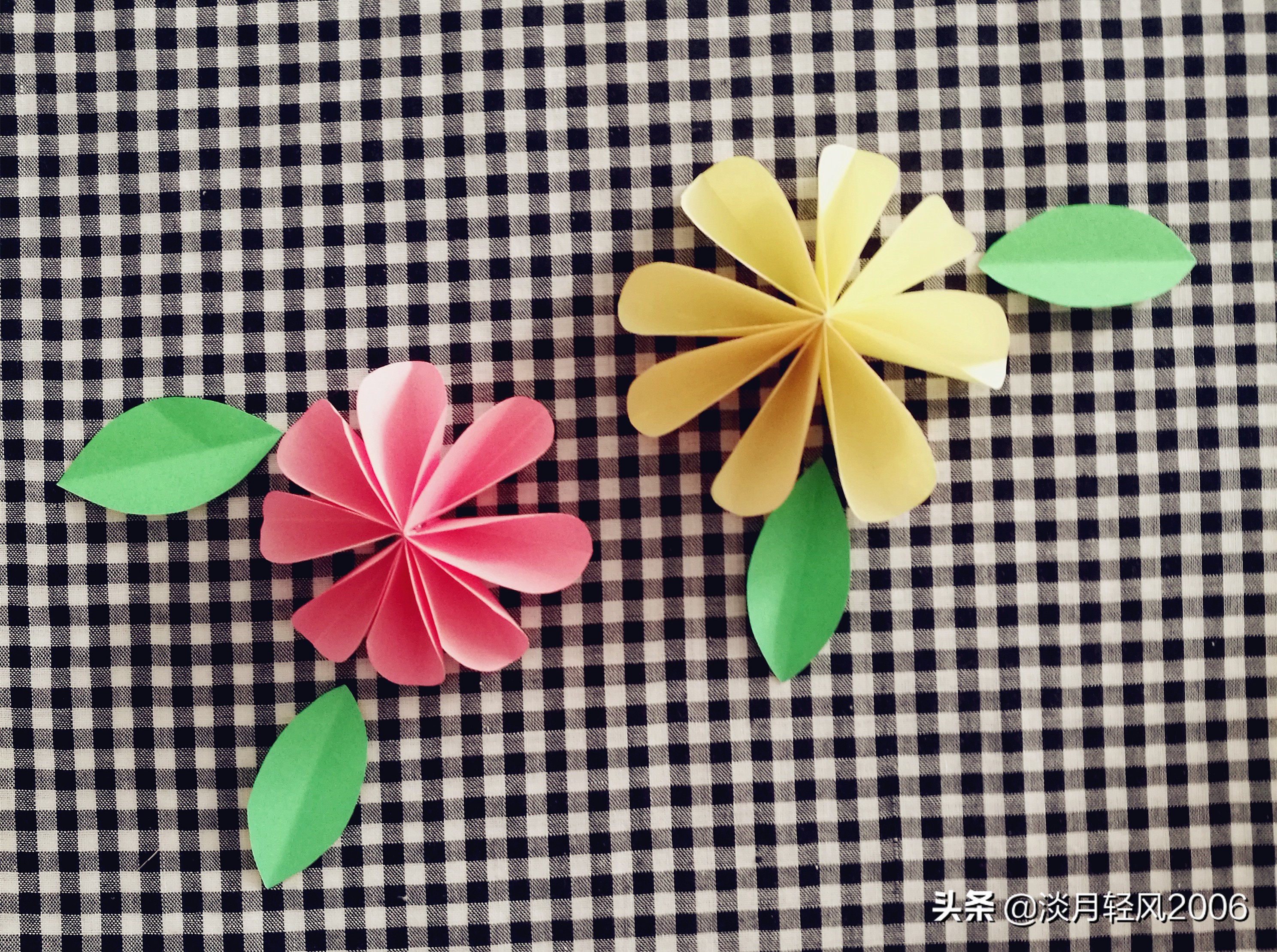 用卡纸制作的手工立体小花,彩色卡纸立体手工