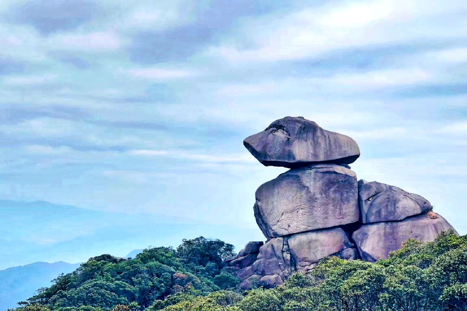 广东云髻山在哪里,新丰云髻山枫叶红了吗
