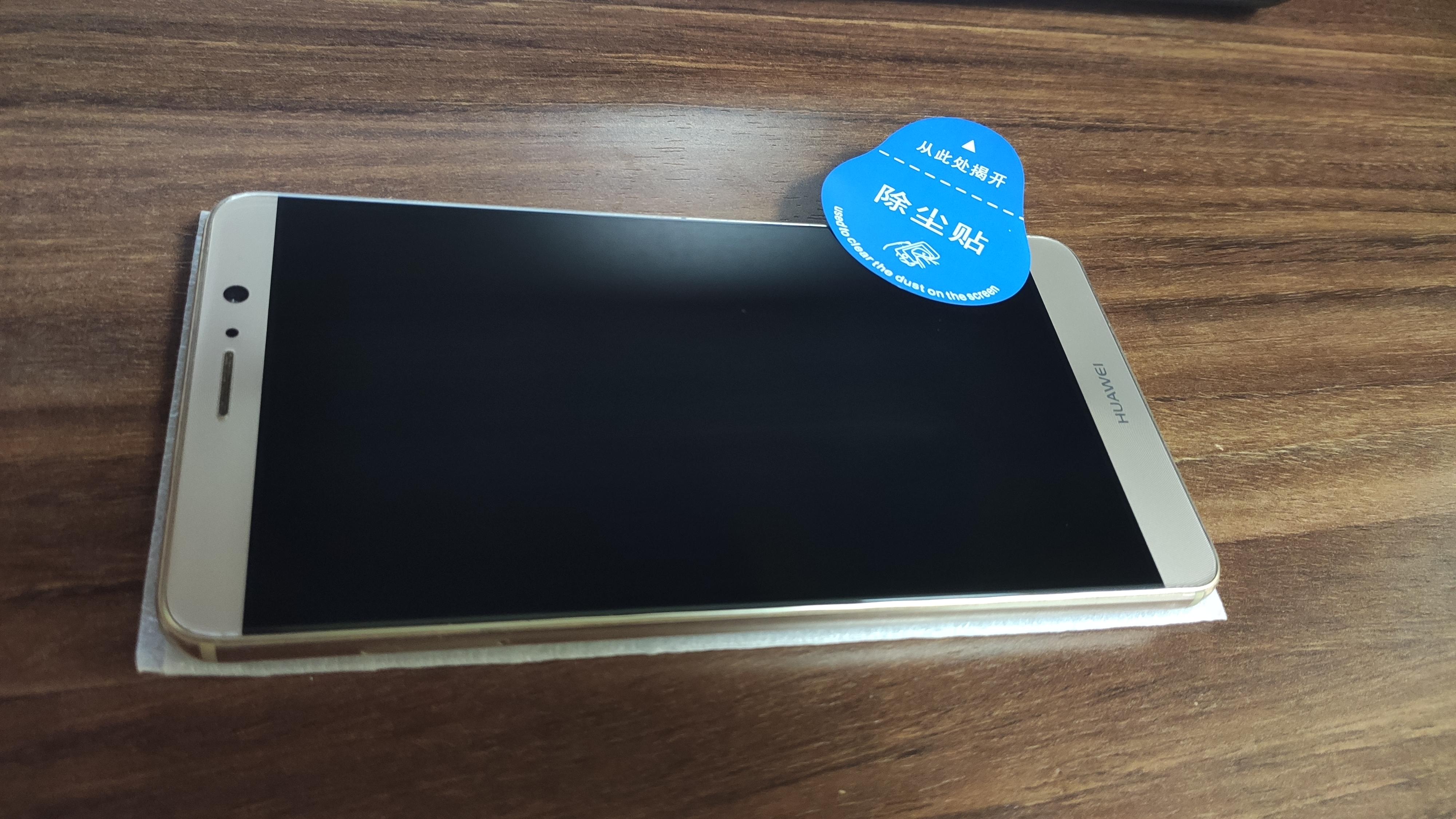 手机贴膜怎么贴教程,手机贴膜教程手把手教你贴膜