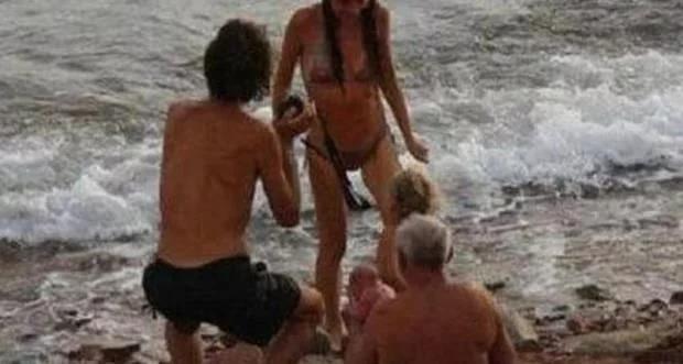 最强悍产妇走红的视频,最霸气产妇生完孩子把老公打住院