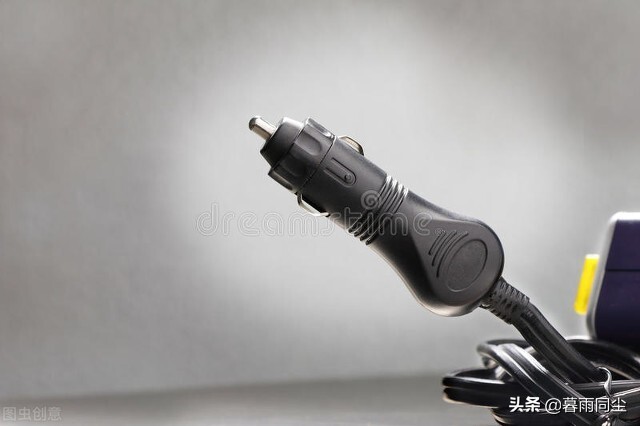 野外露营手机怎么充电,户外露营帐篷如何给手机充电