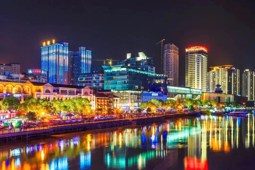 书藏古今港通天下,书藏古今港通天下央视