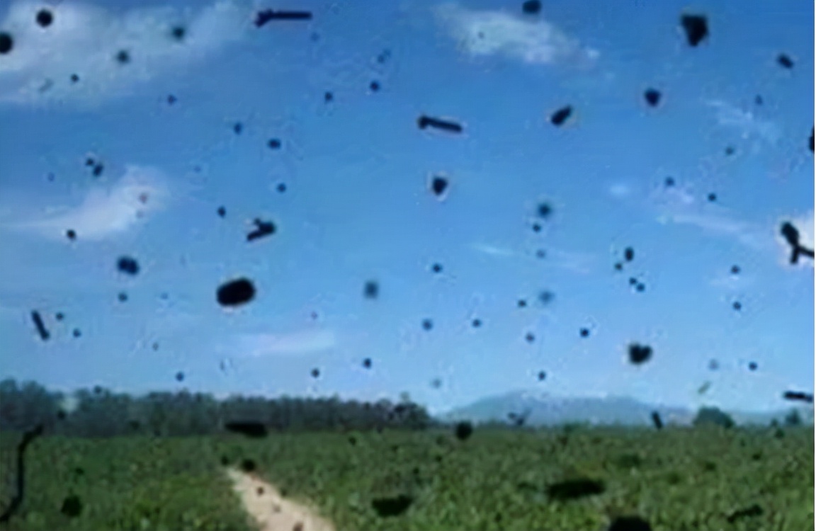 眼睛前面有黑点怎么回事,为什么眼睛前面总觉得有黑点晃动