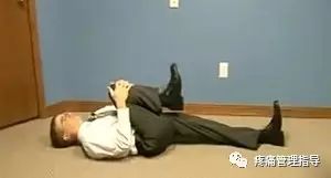 72岁老人腰疼还有骨刺该怎么治疗,老年人骨刺疼痛怎么治疗