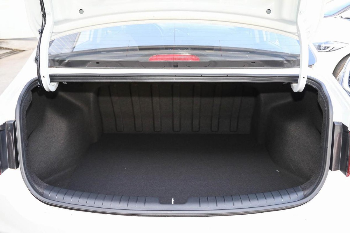 1.6l配6at自动挡德系,18款现代悦动价格