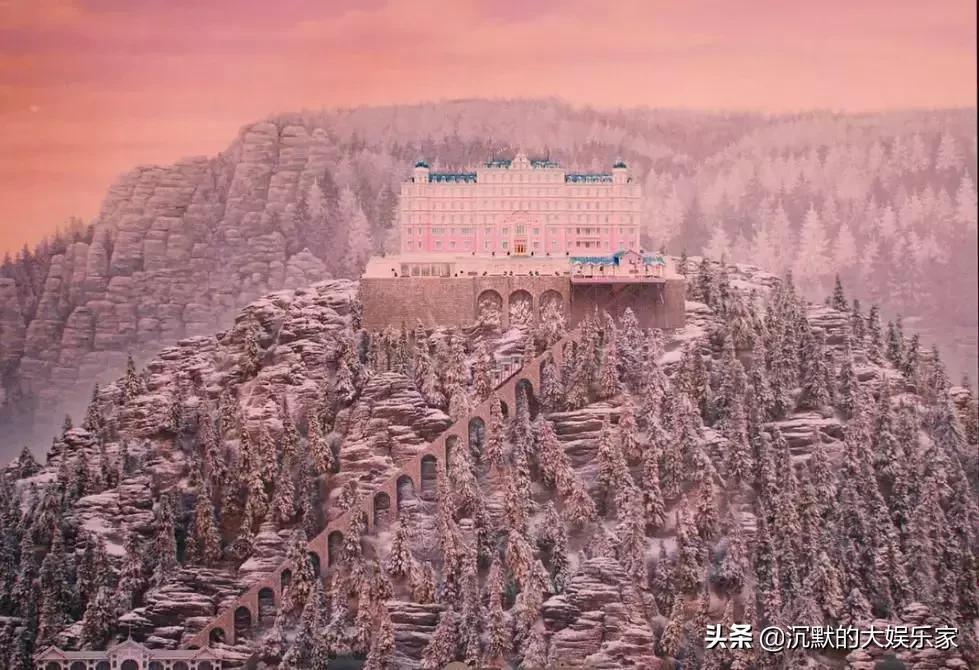 荒诞的黑色幽默全集,推荐10部国产经典黑色幽默电影