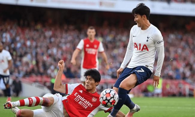 范迪克最佳后卫,阿森纳三比一利物浦范迪克