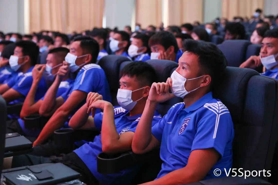 足球竞赛规则教案大全,最新足球竞赛规则课件