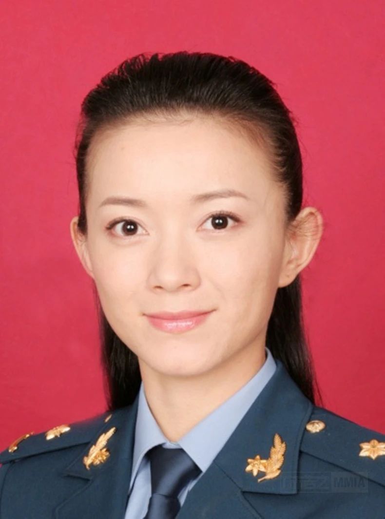 《鬓边》中爱上儿子嫁给老子的美艳新派大姐，盘点刘敏的容貌变化