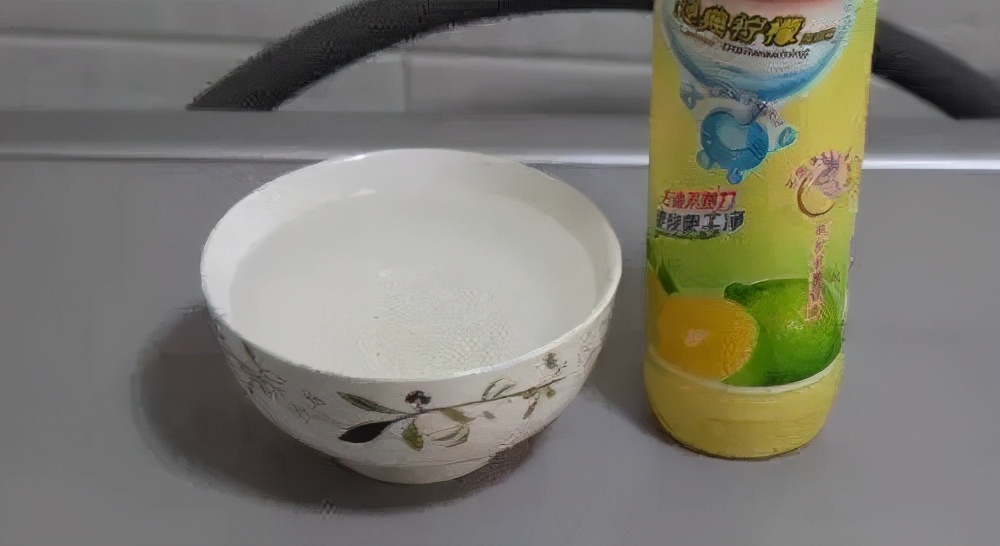 格兰仕微波炉顶部网格内如何清理,清理微波炉内污渍最好的方法