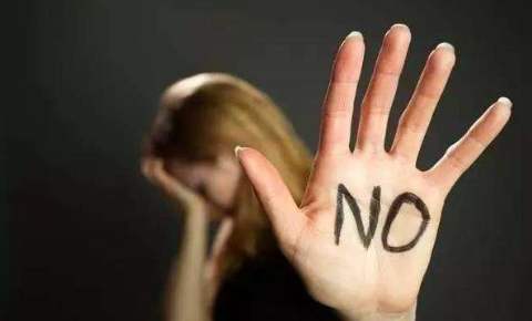 遭遇性骚扰我们应该怎么办,遭遇性骚扰对方怎么处罚