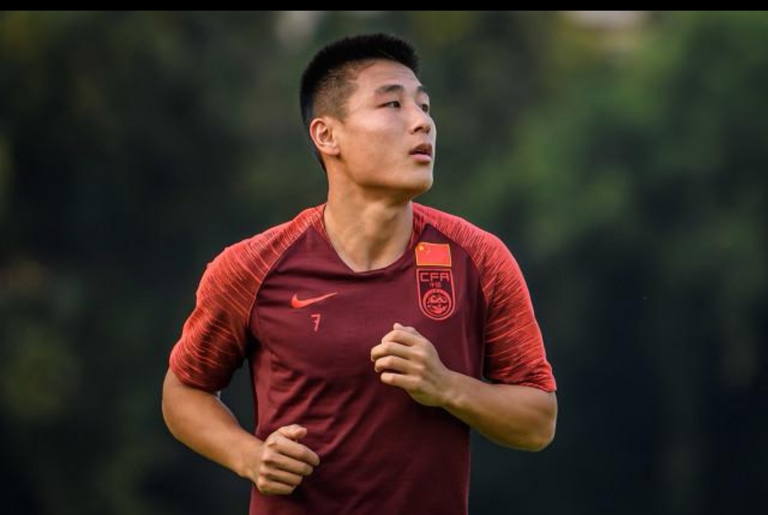 12强赛国足对阵日本首发名单,12强集训名单