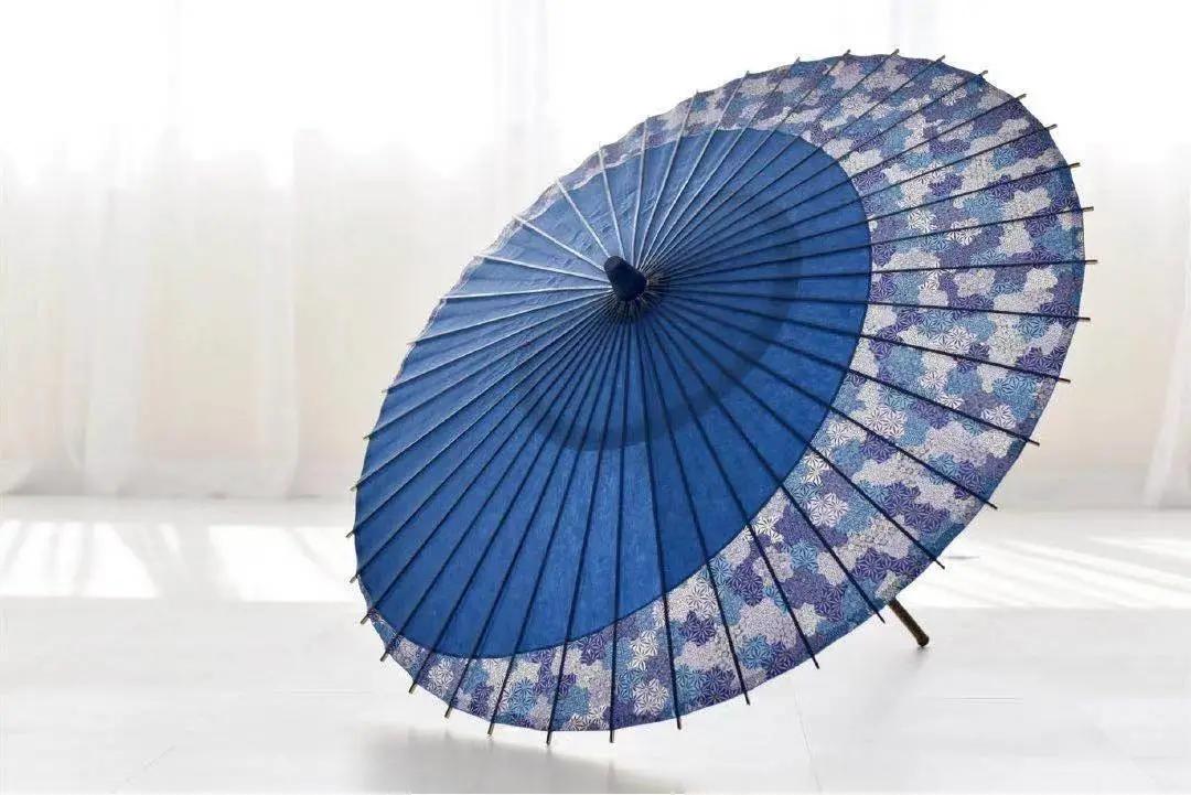 为什么日本人爱用透明伞,为什么日本大多是透明伞黑伞