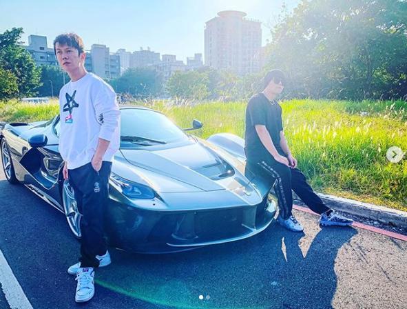 近期nike发售的aj1,迪奥跟nikeaj1