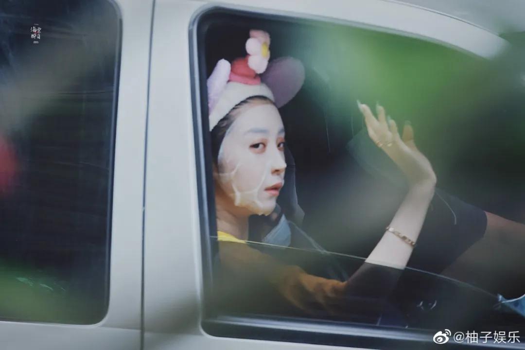 女明星都在敷面膜,出门敷面膜