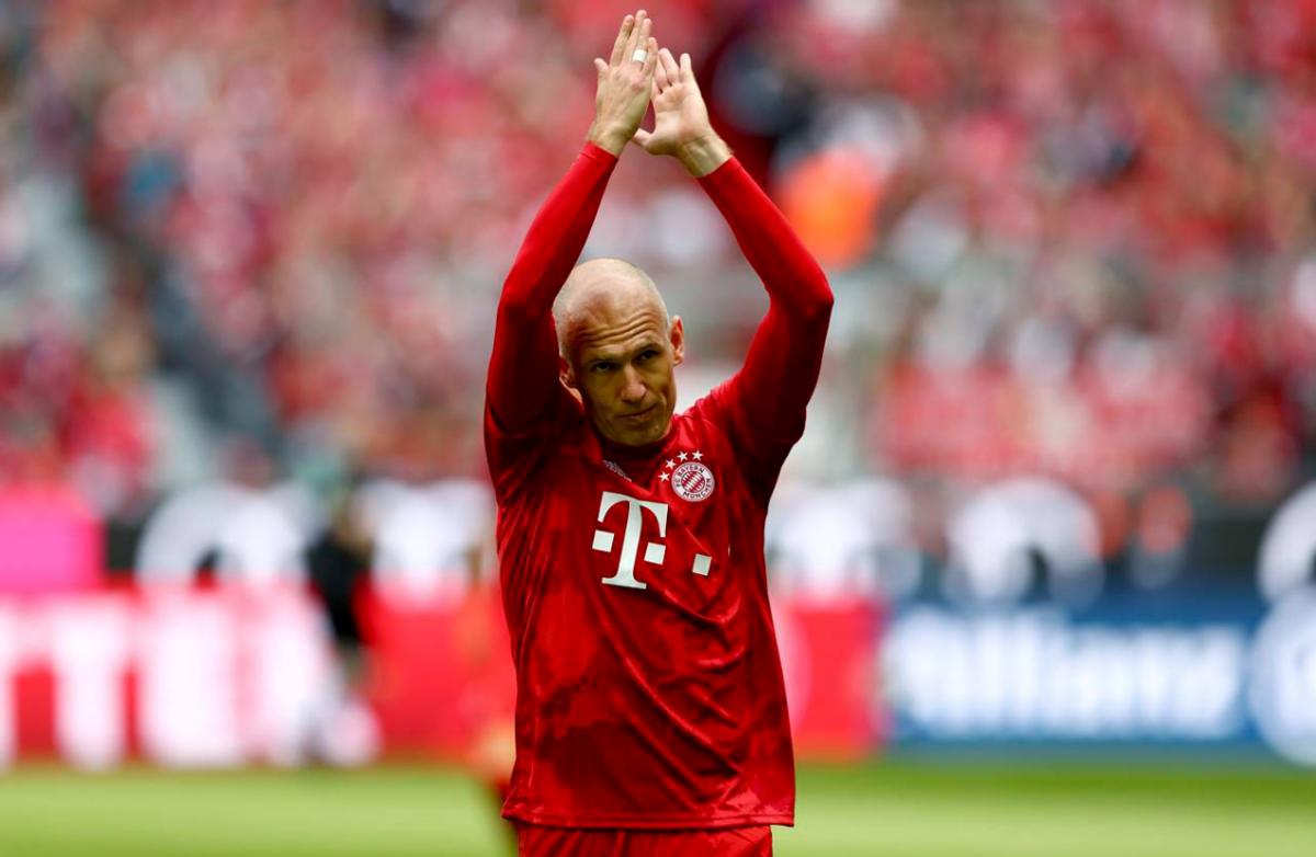 传奇落幕巴西球星卡卡宣布退役,实况足球2024传奇卡卡