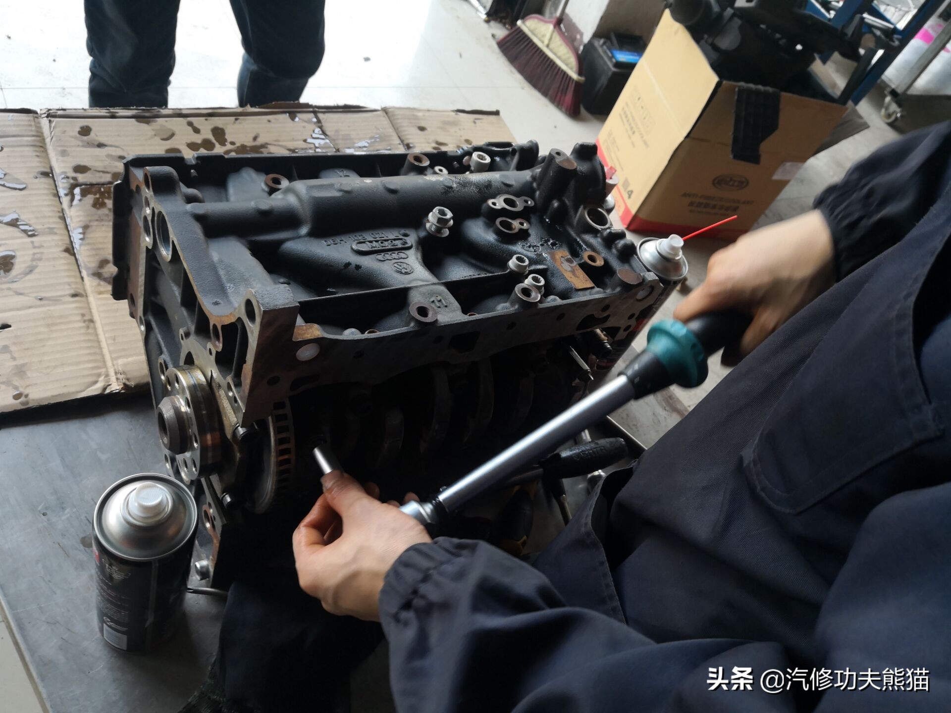 新款大众途观漏油,大众途观烧机油免拆多少钱