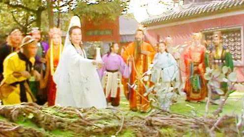 观音菩萨的玉净瓶是从哪里来,观音的净瓶可以装什么