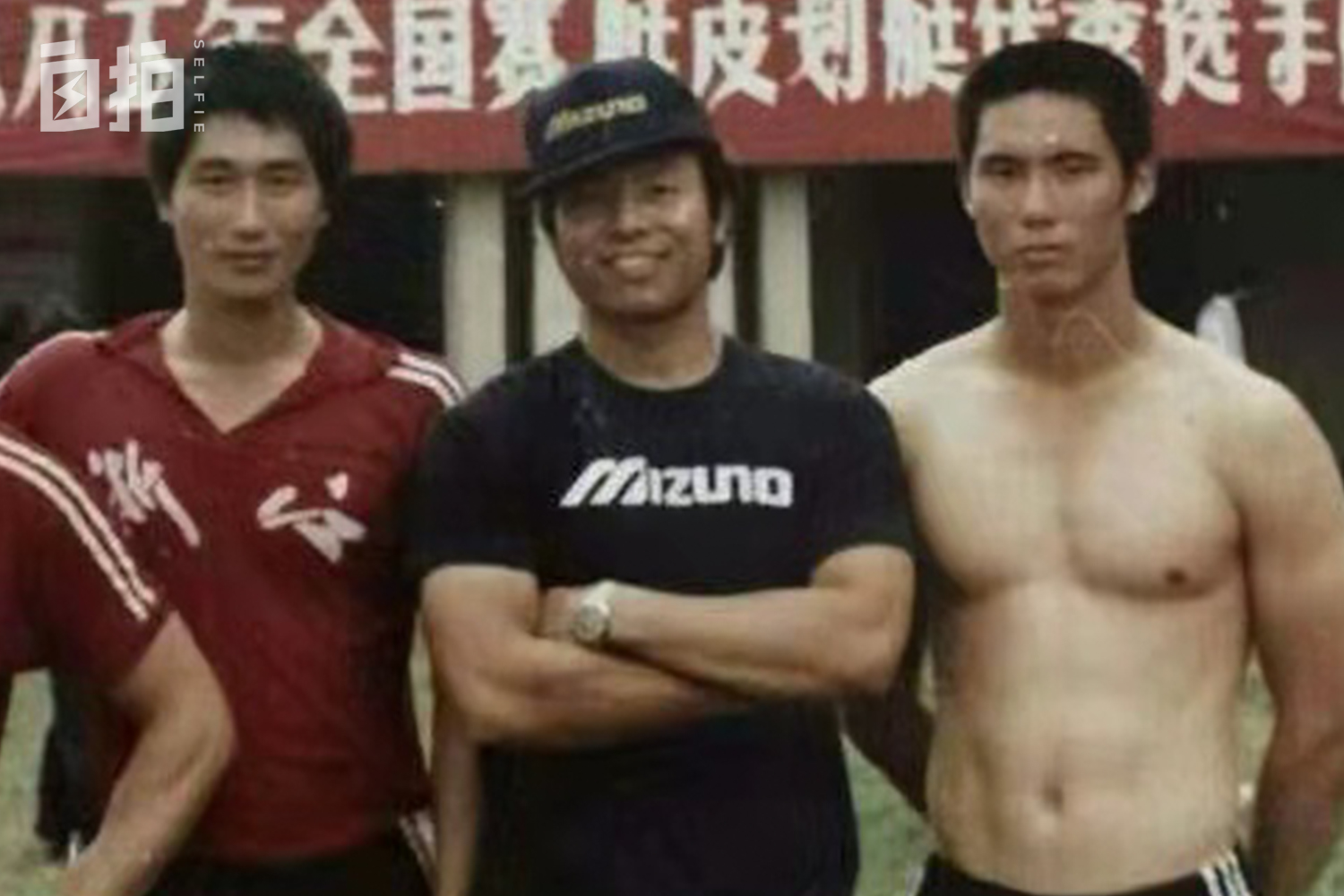 我在部队大院里长大,我是在部队大院长大的