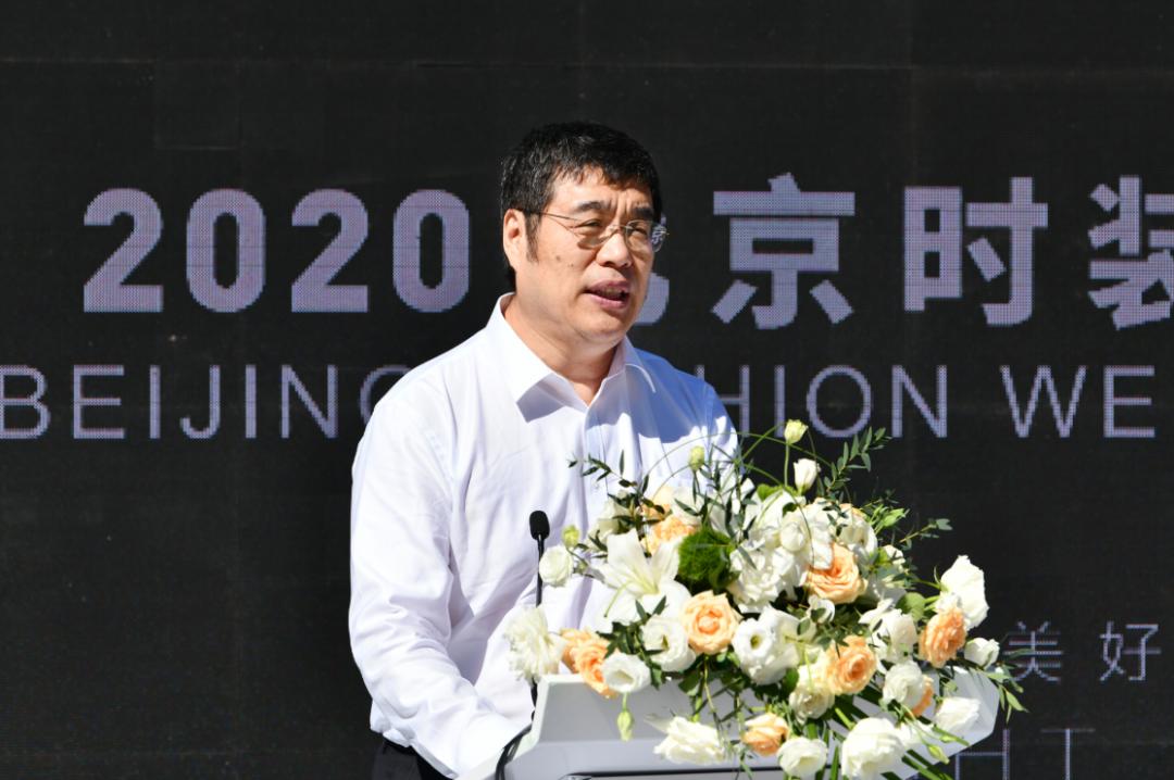 2018北京时装周传承京剧之美,2020北京故宫时装周乘风破浪