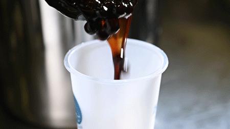 火了50年!台湾来の车轮饼,自带“拉丝”特效